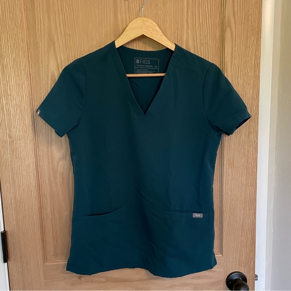Figs scrub top - Picture 2 of 2